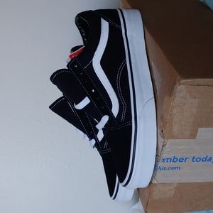 Brand New Vans Old Skool men size 5